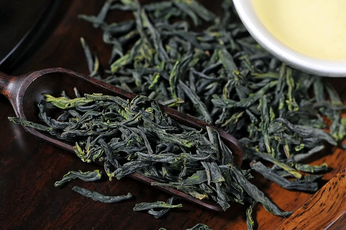 Premium Green Tea Leaves, Fresh Natural Tea, Refreshing Aroma & Smooth Taste, Ideal for Hot & Iced Tea, Daily Home & Office Brewing
