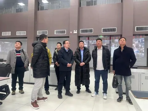 IBI代表团访问阿拉善高新技术产业开发区，探讨工业互联网与实体经济融合发展的新路径。